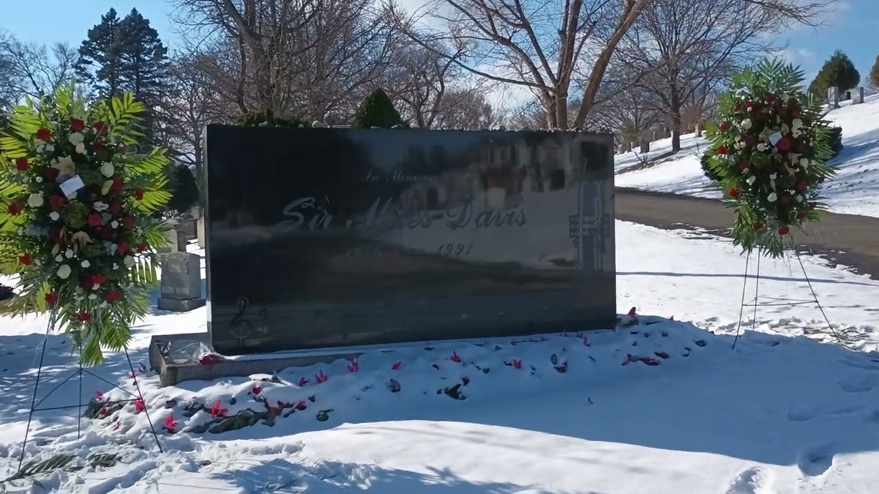 Famous Graves - Phil at the grave of Sir Miles Davis, December 25, 2024