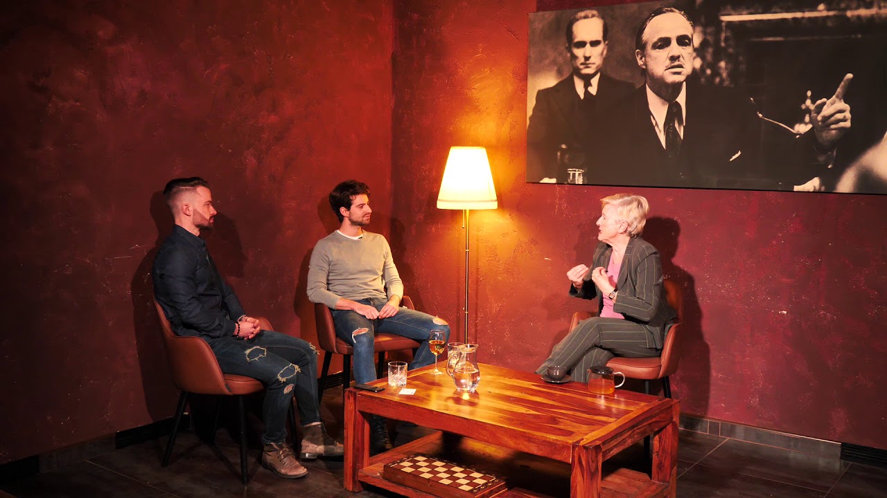 Perfektní blbci #2 - Filozofka Anna Hogenová - Cesta do pekla je dlážděna dobrými úmysly