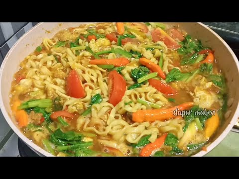 Mengolah Mie Burung Dara