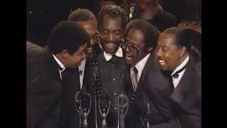 The Temptations - Don&#39;t Look Back w/ Hall &amp; Oates