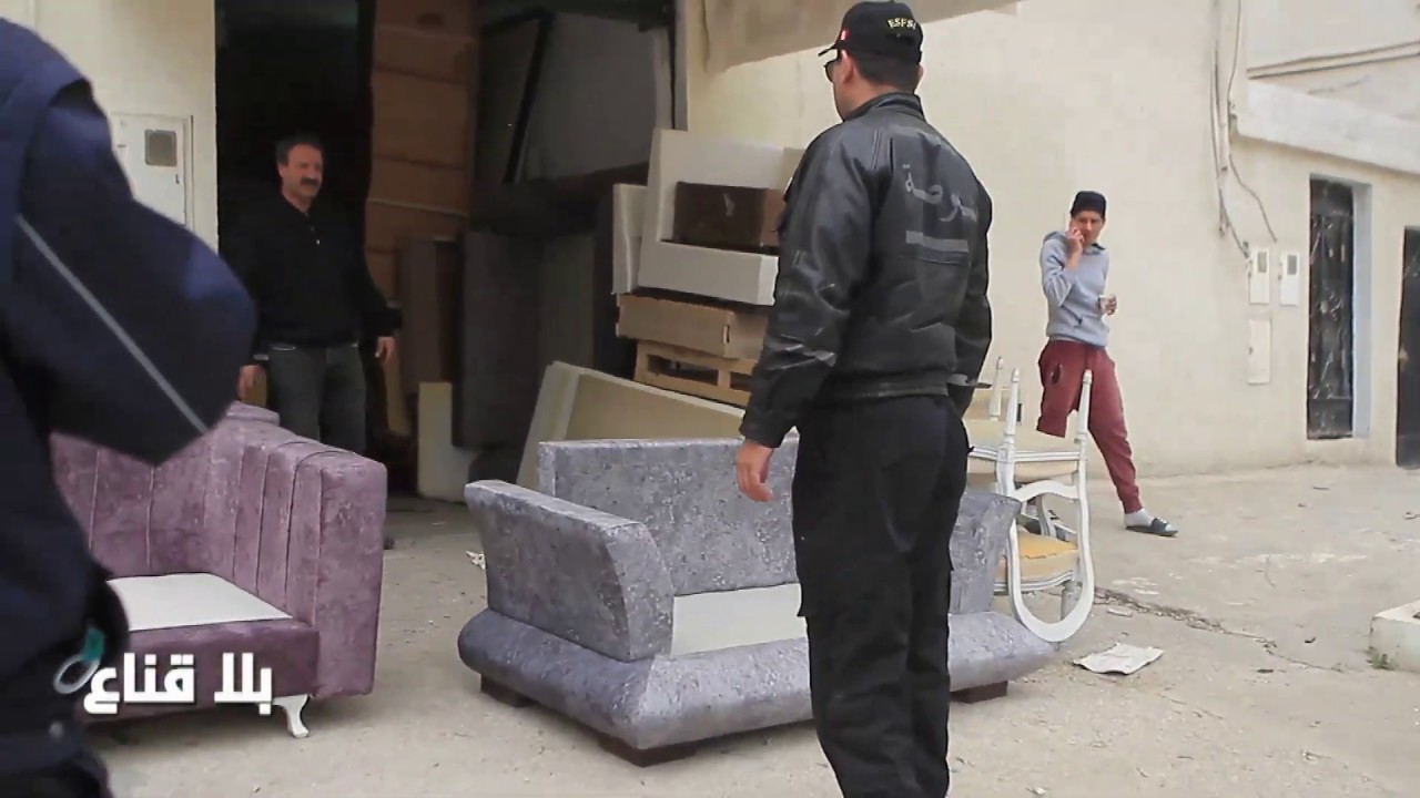 bila kinaa |رغم الحجر الصحي مقاهي مفتوحة بيوت تبيع القهوة وفضاءات بيع مواد البناءو الأثاث تشتغل