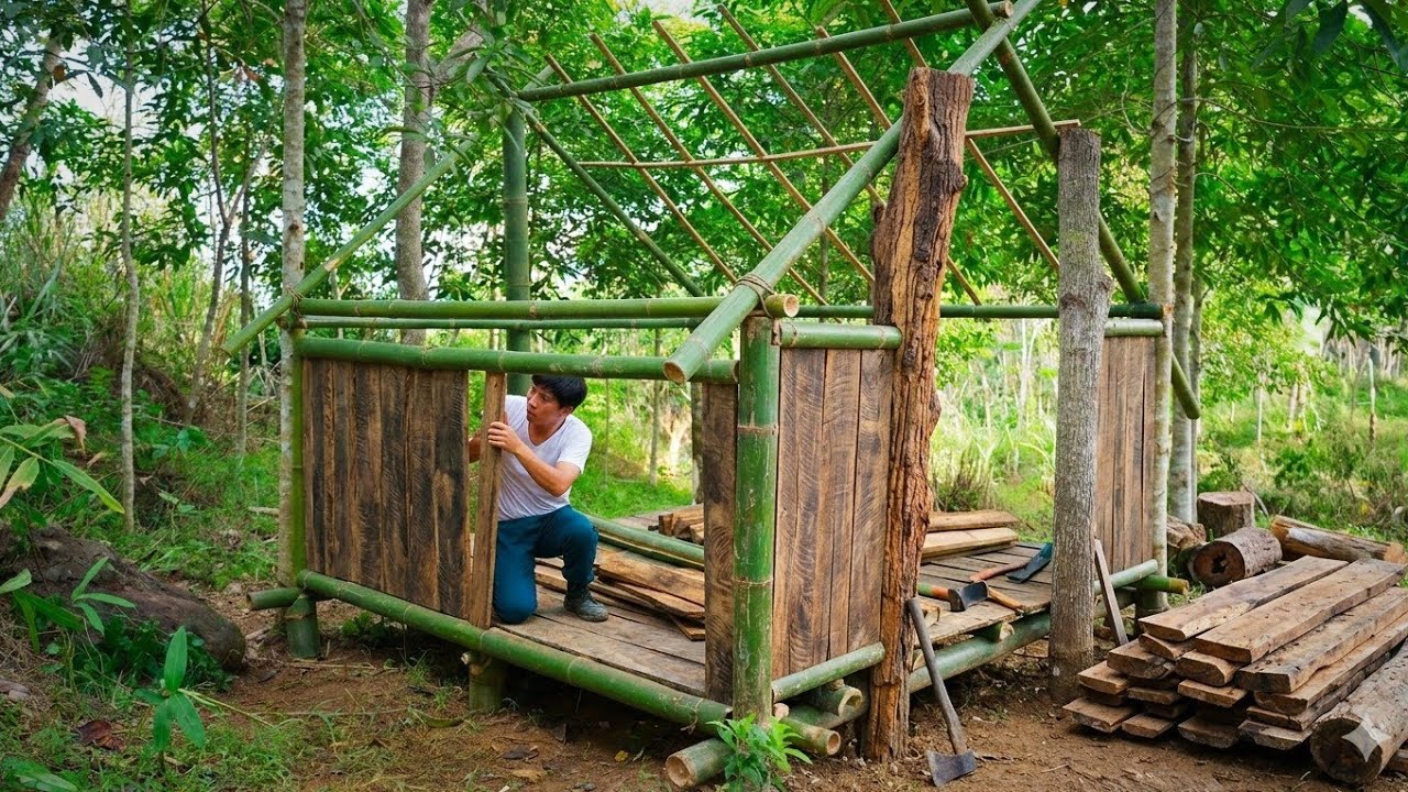 Want to LIVE OFF THE GRID: Bamboo Home - Foraging Secrets & Self-Sufficient Living