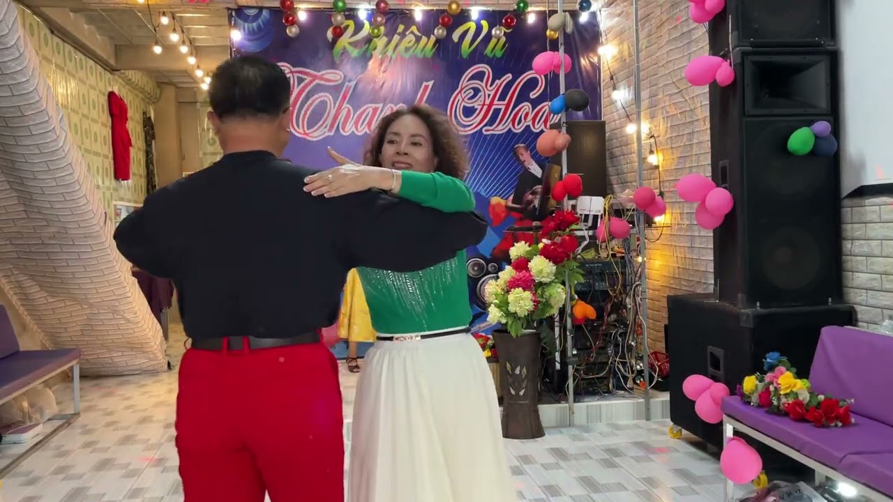 373 - Cánh thiệp đầu Xuân lần đầu hai chị em sc. 