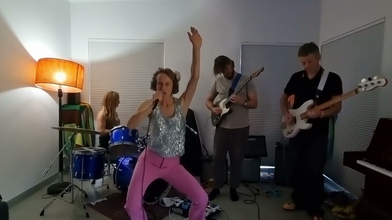 The Seaquins perform Caramel Roundabout