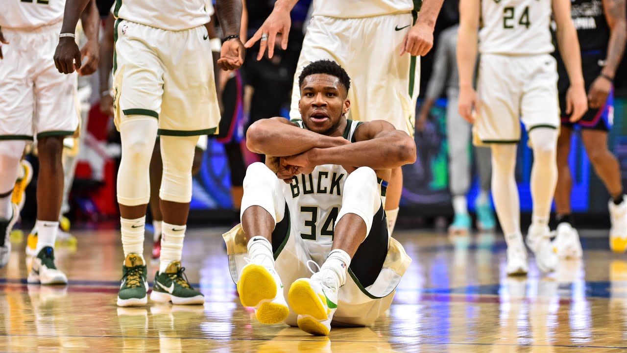 All-Access: Bucks Beat Sixers In Philly | Giannis Eats Cheesesteaks | Donte Returns To Philadelphia