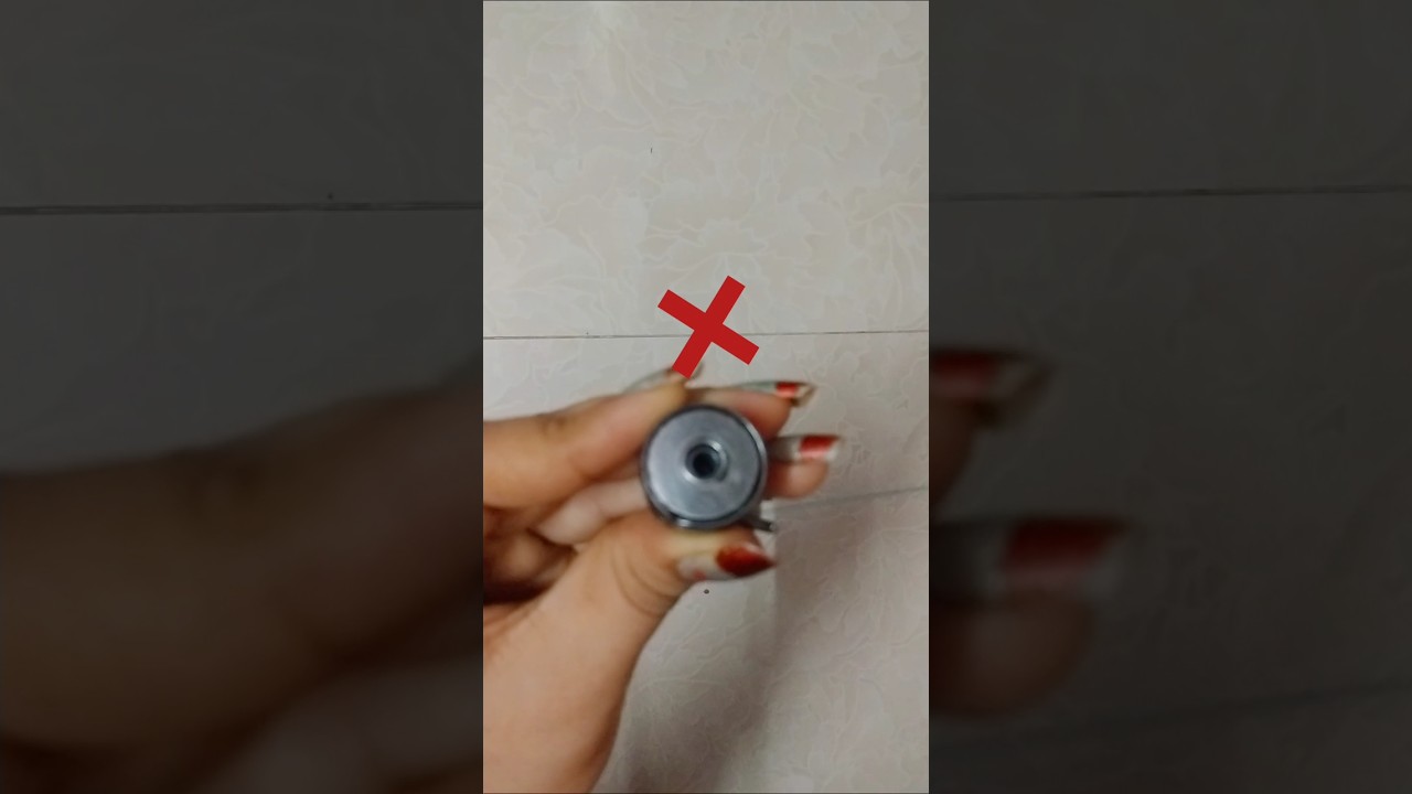 How to put bobbin in Bobbin case //mashin hacks 