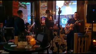 Lynn The Rattleshakes - In The Middle Of The Night