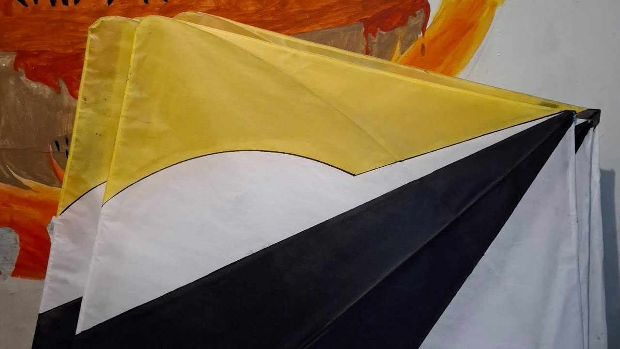 Menggambar dan mewarnai layang-layang