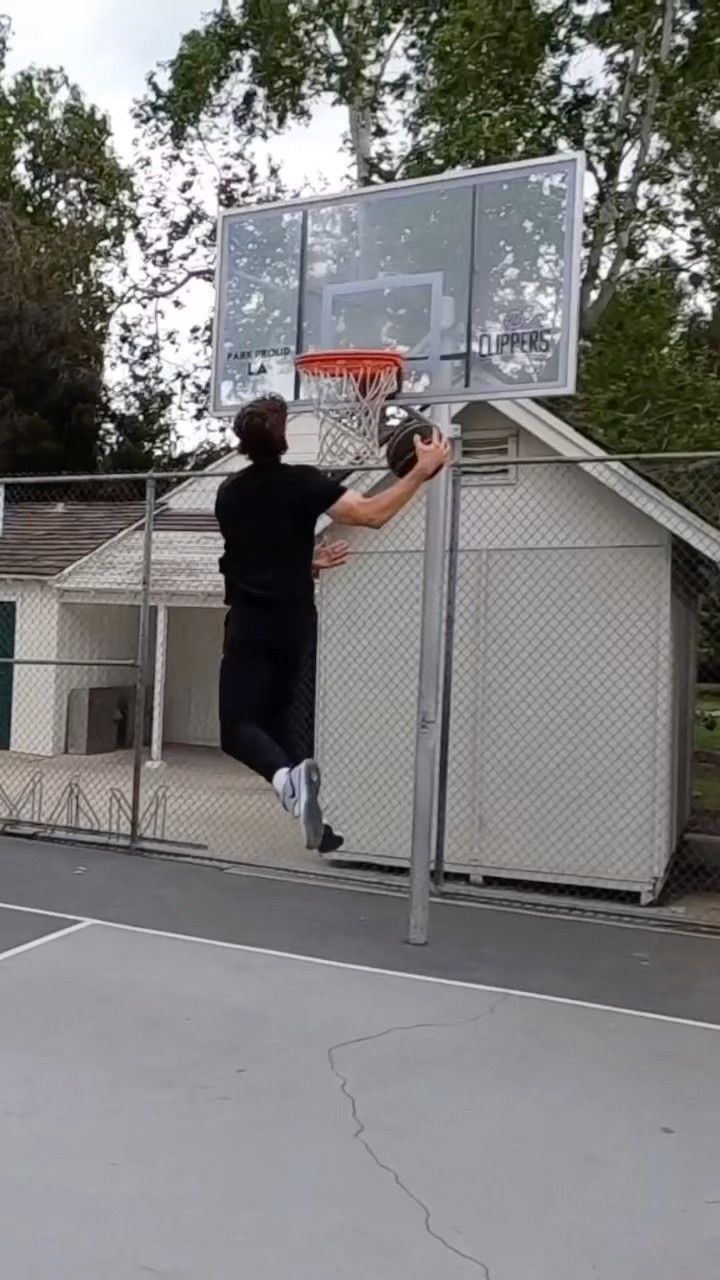 When your dunk coach is the best dunker in the world…