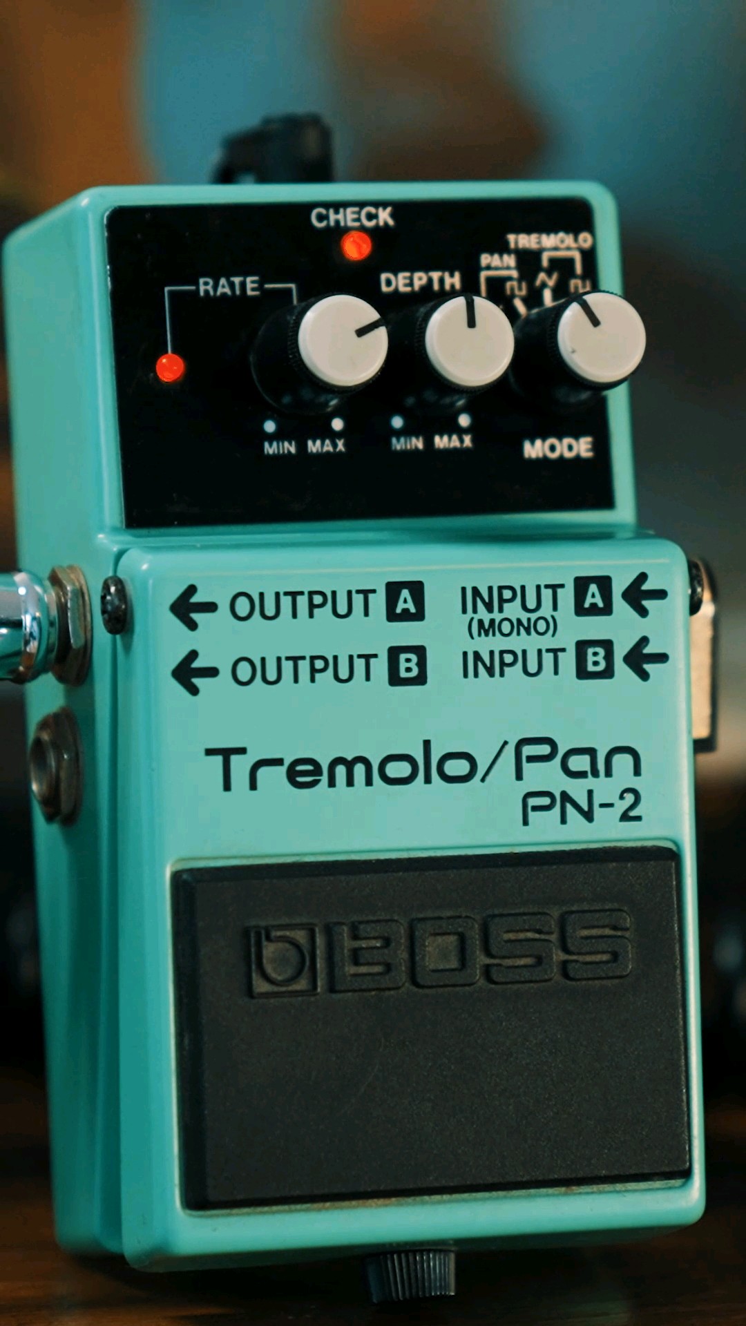 【中古】BOSS / PN-2 Tremolo/Pan 【廃番】【状態良好】 Boss PN-2 Tremolo/Pan - Pedal on ModularGrid