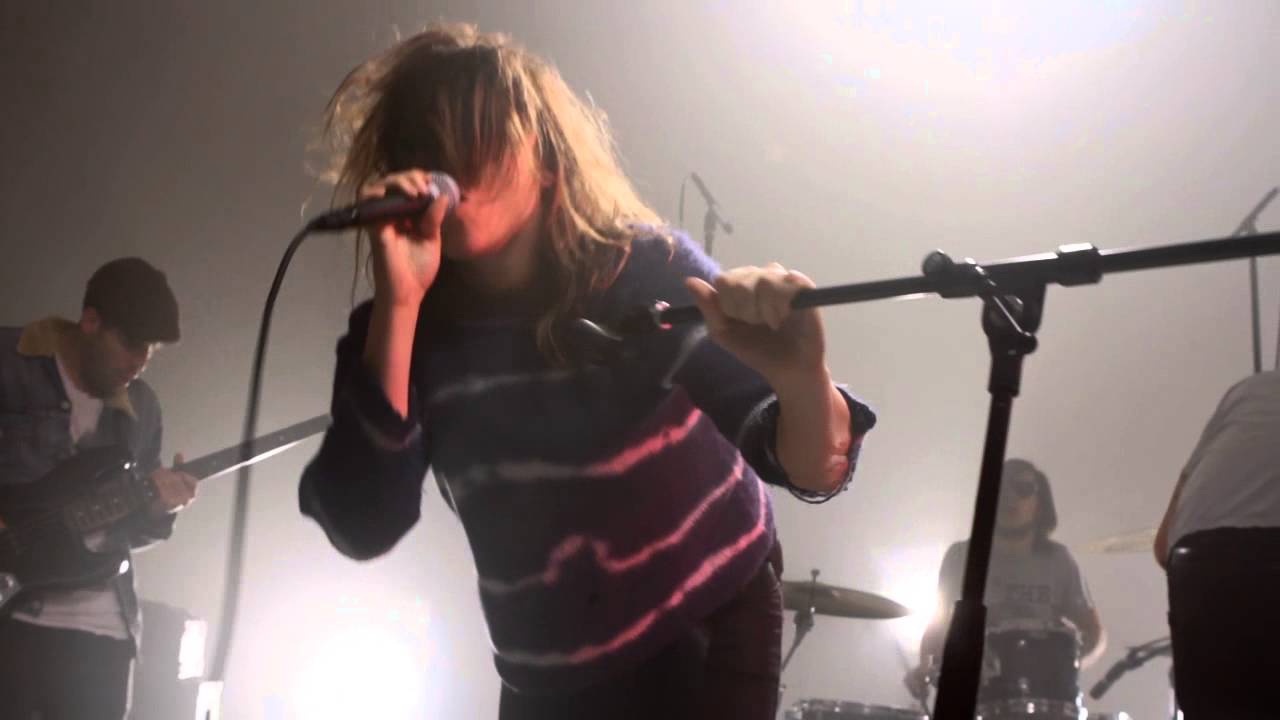 HUNGER TV: DIRTY LIVE - LOIS AND THE LOVE