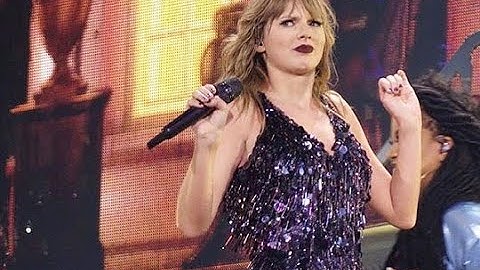 Taylor Swift being herself for over 10 minutes