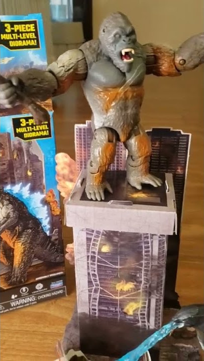 Godzilla Vs Kong Diorama Set