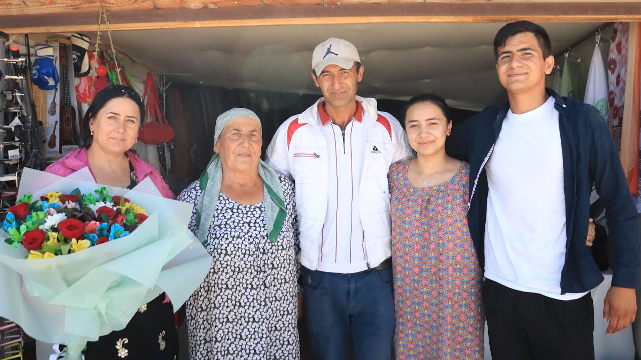 Зодрӯз муборак Нарзулло ака, табрик аз номи фарзандон дар зиёратгоҳи Ҳазрати Довуд