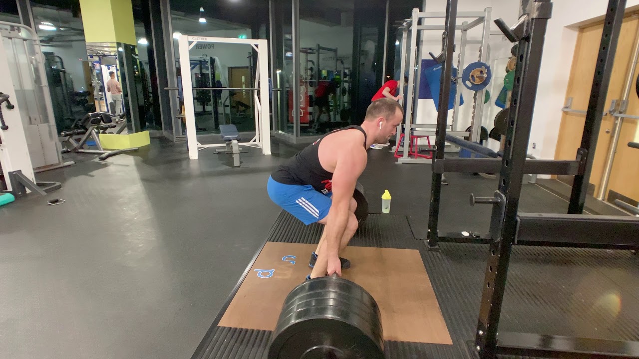 140kg Deadlift no straps no belt working 3 sets YouTube