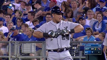 DET@KC: Miggy rips a two-run single to center