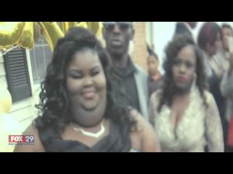 Girl Left Heartbroken After People Leave Negative Comments on Prom Photo