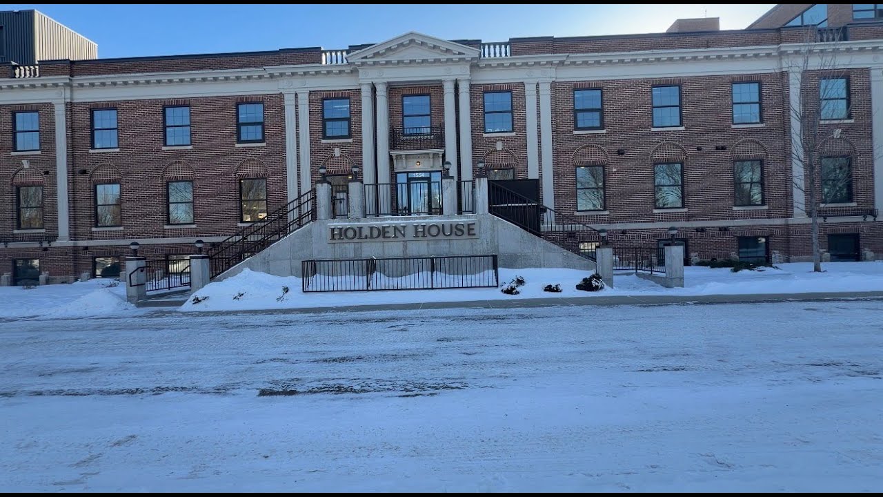 Holden House Tour in St. Paul | Apartment Hunt Part 14