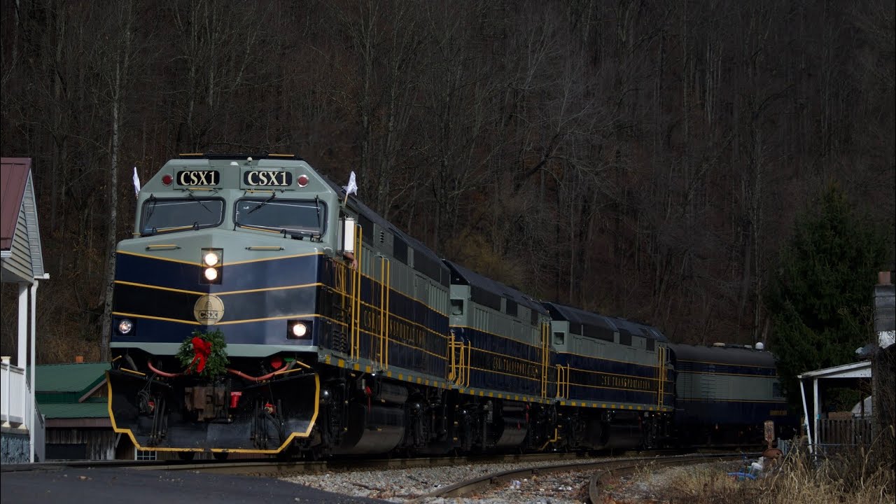 Chasing The CSX Santa Train      A Christmas Eve Special 11/22/25