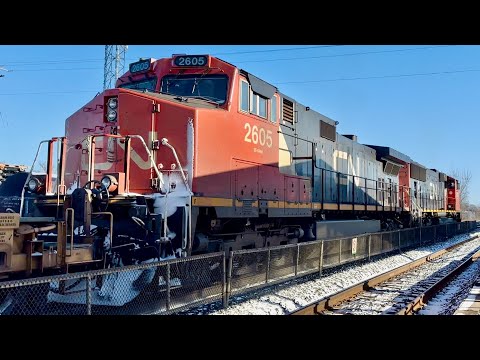 CLASSIC POWER! CN Z148 Books it Through Aldershot with 90s power! 