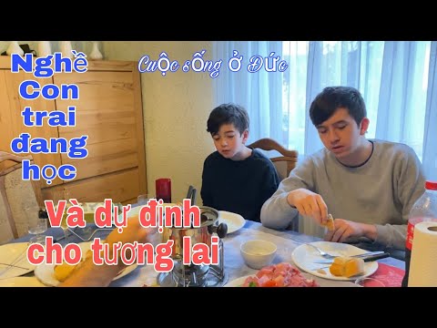 Video Chàng trai 18 Tuổi học nghề gì | dự định tương lai |... - YouTube