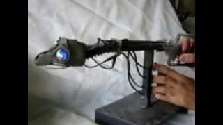 Famous Lizard Head Mechanical Puppet Video Wealth