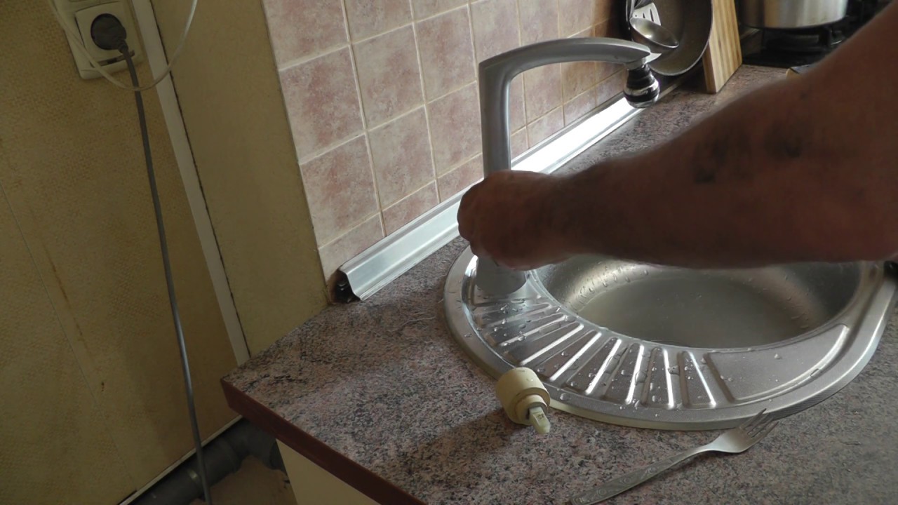 Как поменять картридж в смесителе крана - своими руками. - YouTube