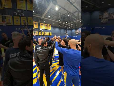 Roger Federer Surprises Golden State Warriors | #shorts