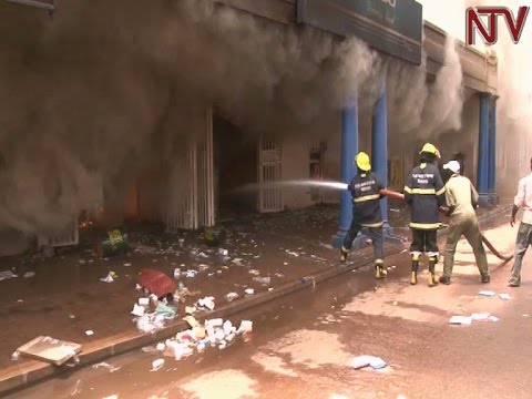Fire guts commercial building in Kampala city centre - YouTube