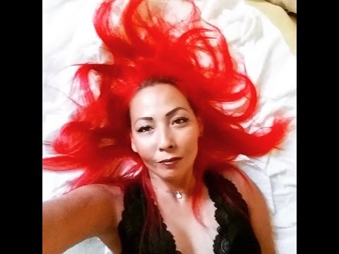 Showing my tit(s) to strangers....fun embarrassing story,me in a nutshell!