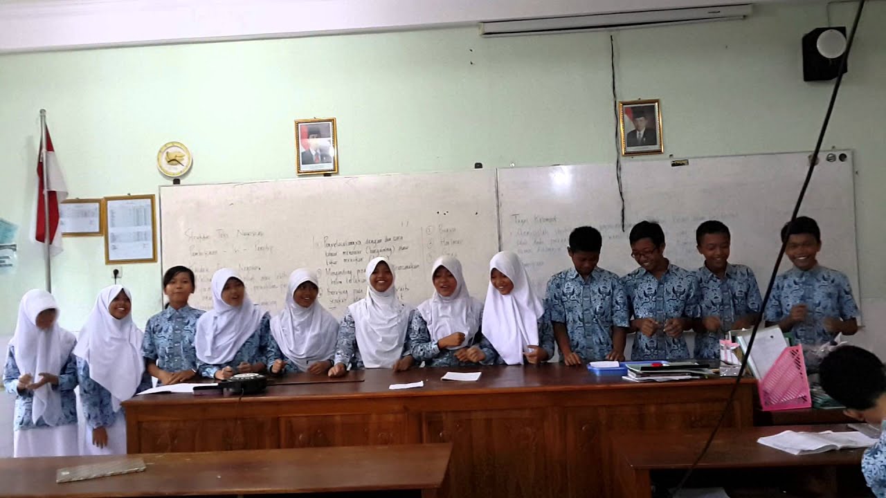 Yel Yel Presentasi Bahasa Indonesia Kel. SINGA - SMA NEGERI 1 WONOGIRI