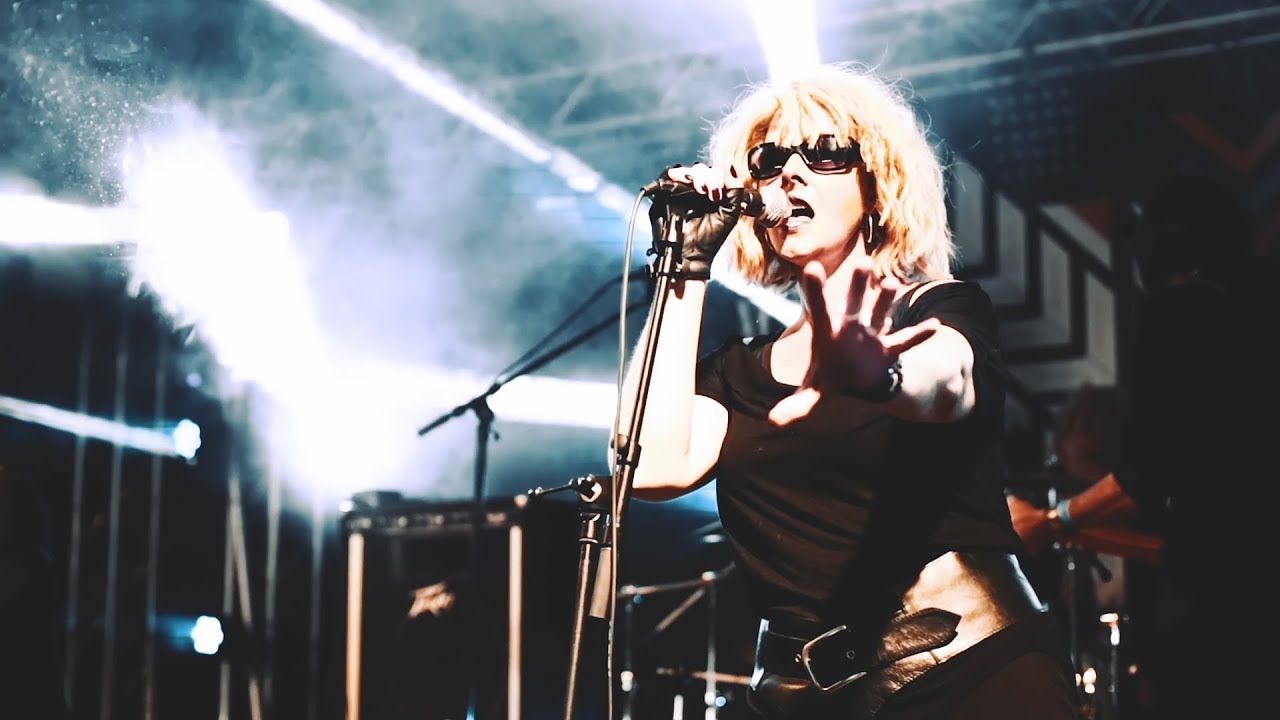 Ver Back to Blondie - Atomic (Back to Blondie, the Dutch Blondie tribute) en YouTube Ver Back to Blondie - Atomic (Back to Blondie, the Dutch Blondie tribute) en YouTube