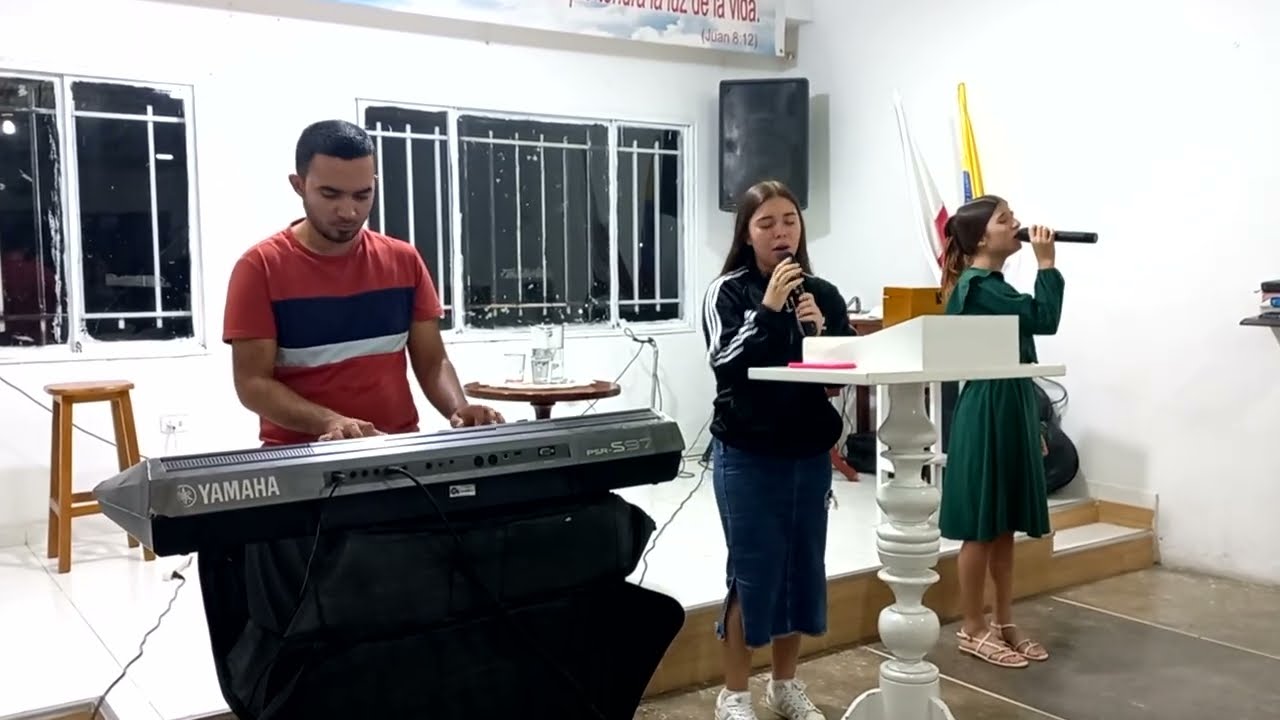 Me vistes a mi, cuando nadie me vio. En vivo