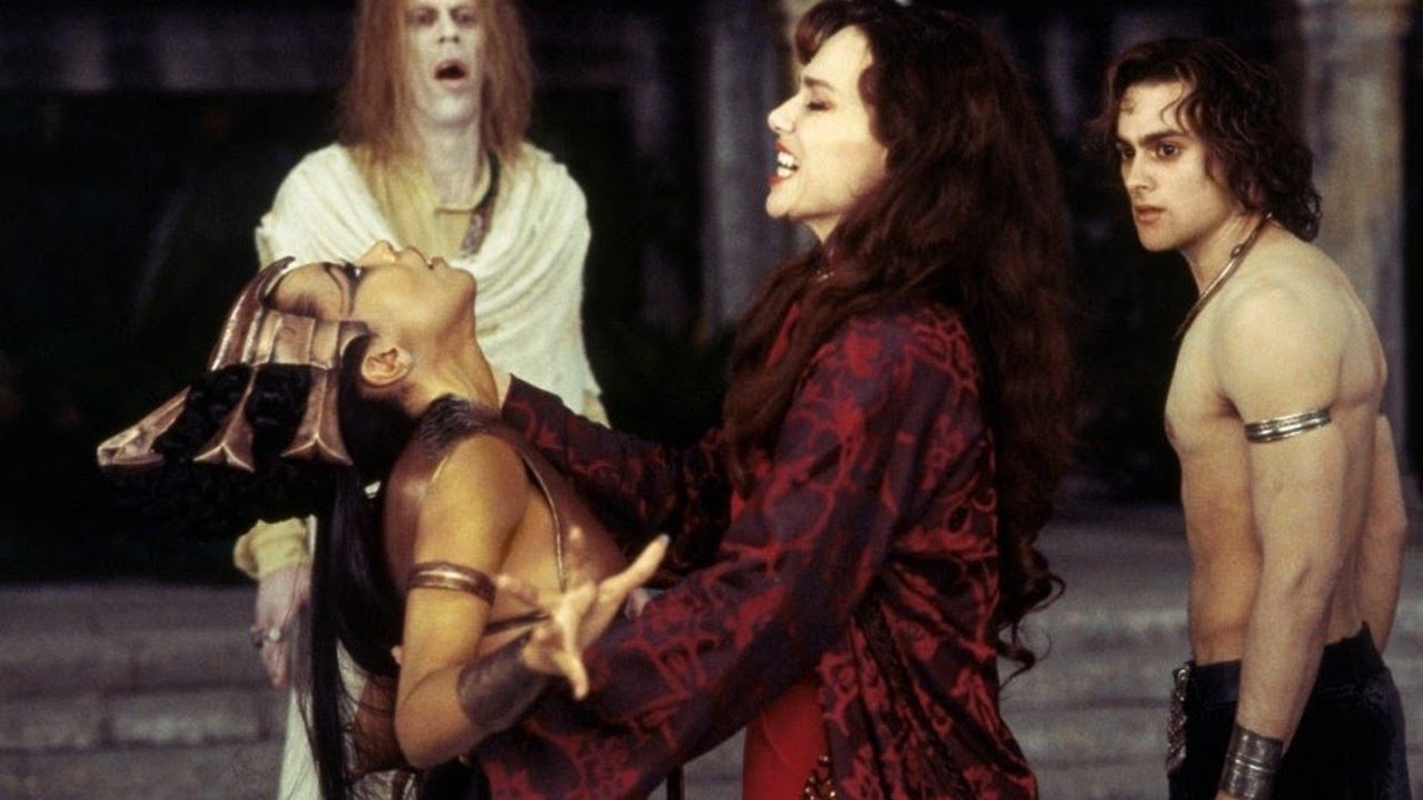 Кадры из фильма Королева проклятых - YouTube