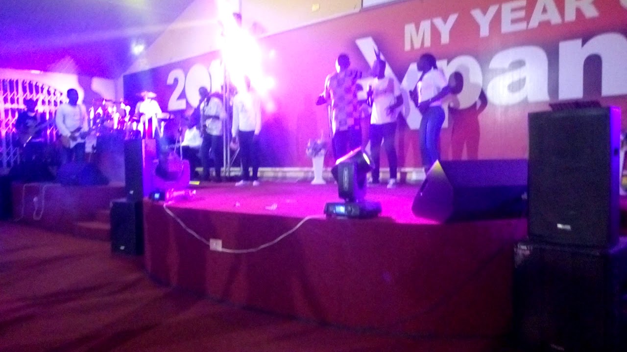 POWERFUL PRAISE BY MINISTER EBEN BROWN