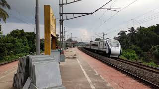 First Commercial Run Of 22347 UP Howrah Patna Vanda Bharat Express at Bally 90° Curve#indianrailways