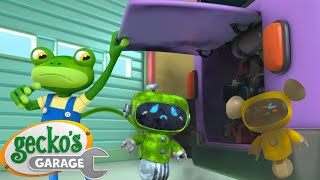 Bobby Needs Help!! | Gecko's Garage 3D | Robot Cartoons for Kids | Moonbug Kids