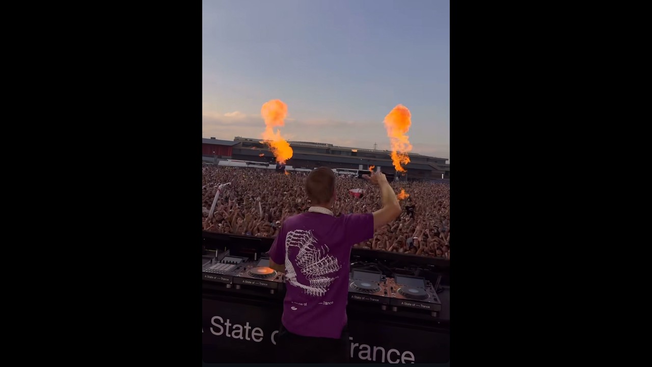 Armin van Buuren & Martin Garrix- Sleepless Nights @ASOT London 2025 (IG)
