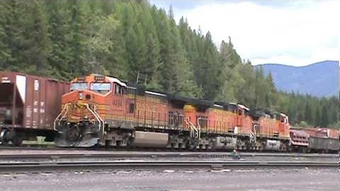 BNSF4491 C44-9W BNSF4951 C44-9W Essex MT 07-04-2010