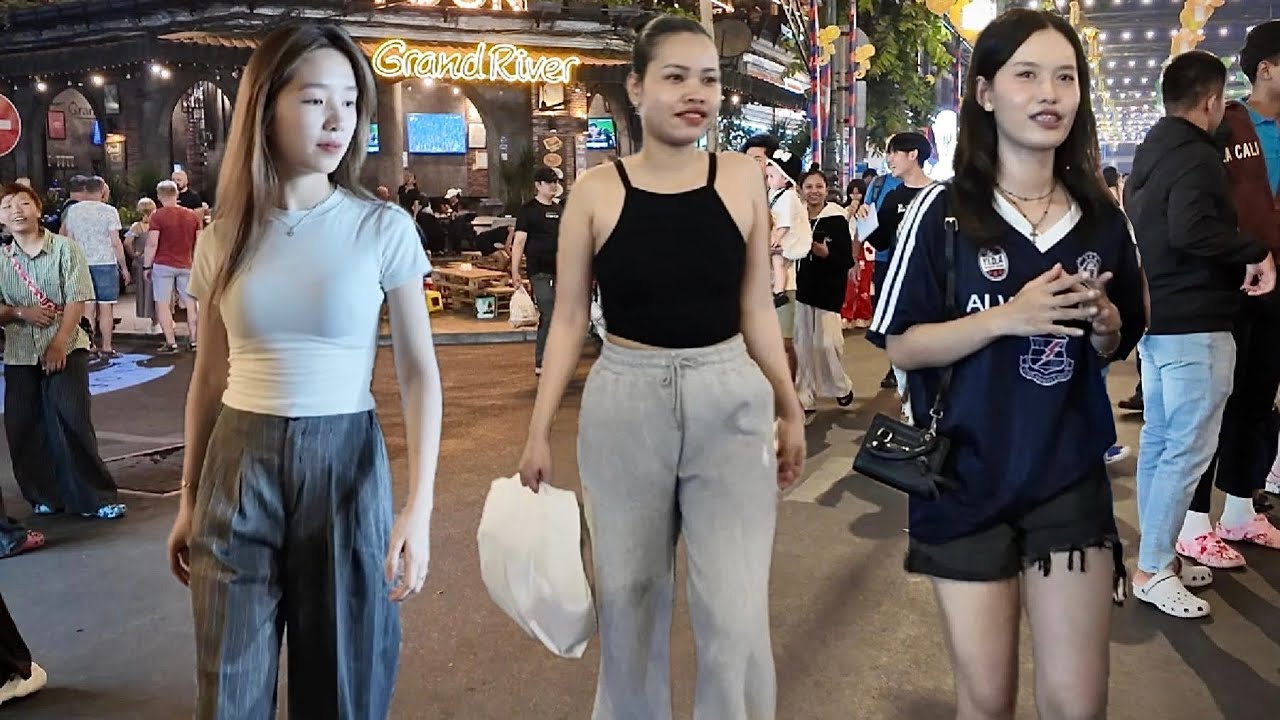 Cambodia 2026 - Sunday Walking Tour in Phnom Penh City, Walk Relaxing Chaktomuk Night Market