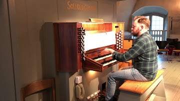 Judith Weir: The Trees Unfold. Henrik Berg, organ.