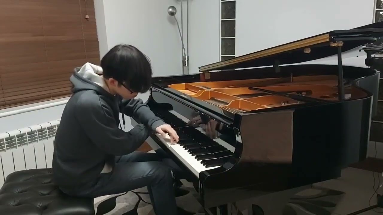 L.V Beethoven - Piano Sonata Op2 No.2 in A major - Allegro Vivace || Performed by Aidan Keane