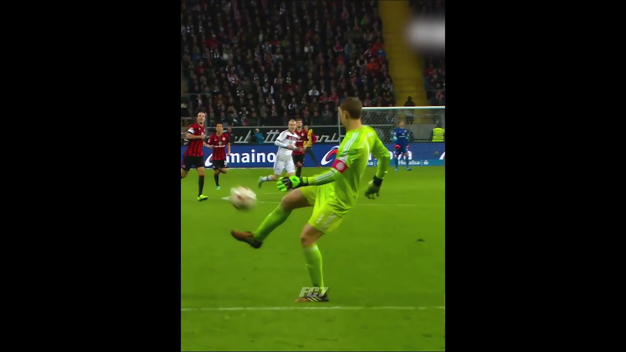 When Goalkeepers Gets Bored 🤯