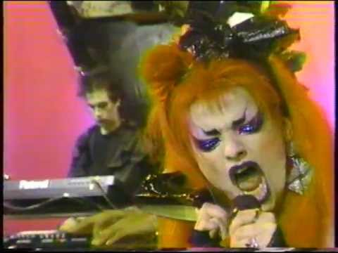 Nina Hagen Universal Radio