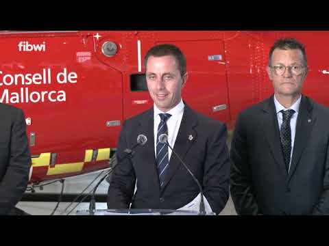 Los Bomberos de Mallorca presentan el nuevo helicóptero “Milana"