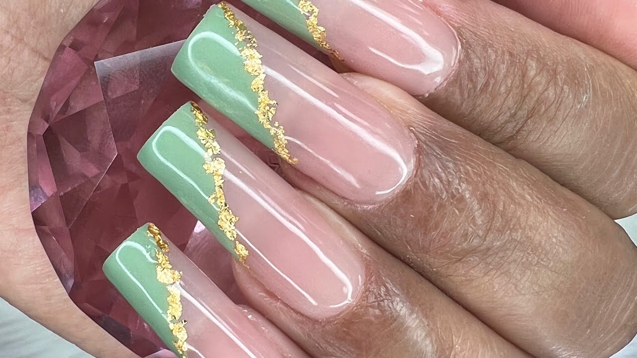 Amazon Full Cover Tips | Una Gella | Slanted Green French w/ Gold Flakes