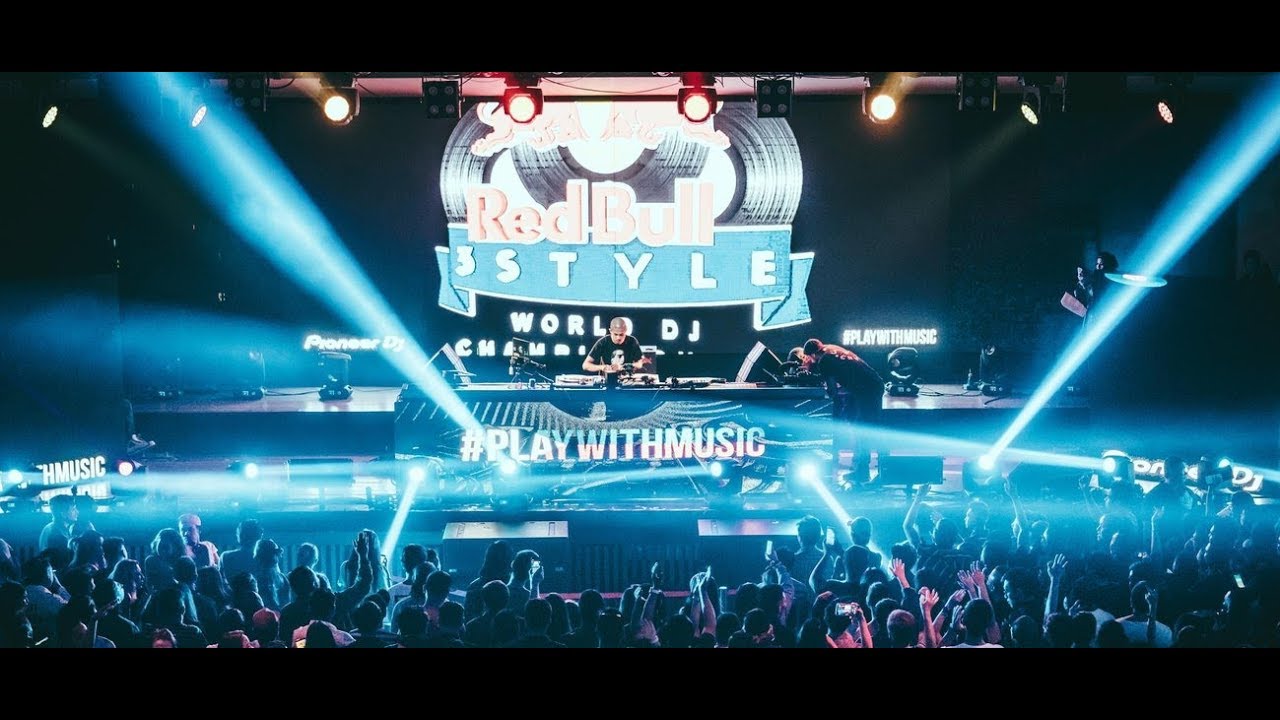 DJ Performance