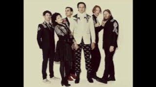 Arcade Fire - We Exist (lyrics)