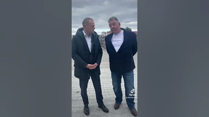 Donald Tusk z wizytą u Kazimierza Mordaki w Wąwale #tusk #mordaka