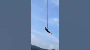 バンジージャンプ事故の瞬間 